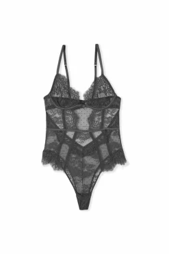 Body z koronki