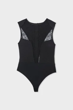 Body z koronki
