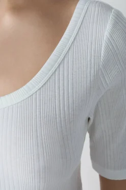 Body z prążkowanej bawełny