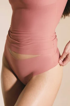 Stringi z mikrofibry