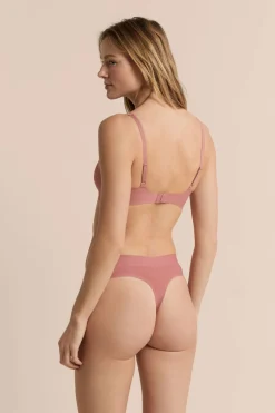 Stringi z mikrofibry