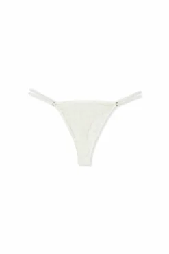 String z koronki
