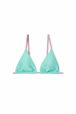 Trójkątna góra od bikini
