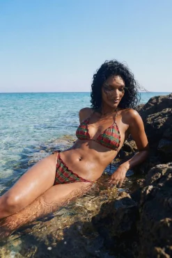 Wiązane bikini w kratkę